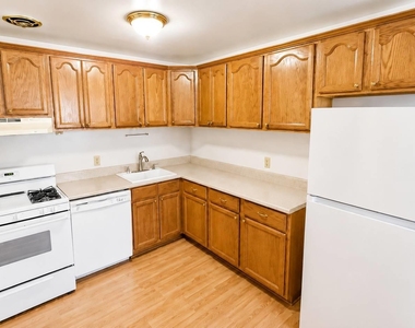 5 Fishkill Glen Drive - Photo Thumbnail 5