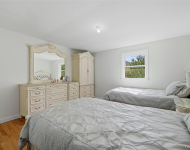 249 Ridge Road - Photo Thumbnail 8