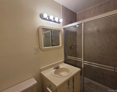 12-29 Diane Place - Photo Thumbnail 15