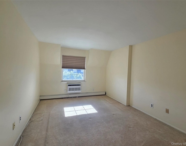 12-29 Diane Place - Photo Thumbnail 13