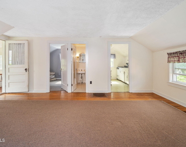 121 Washington Avenue - Photo Thumbnail 2