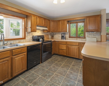 121 Washington Avenue - Photo Thumbnail 9