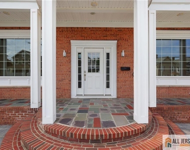 215 Washington Road - Photo Thumbnail 5