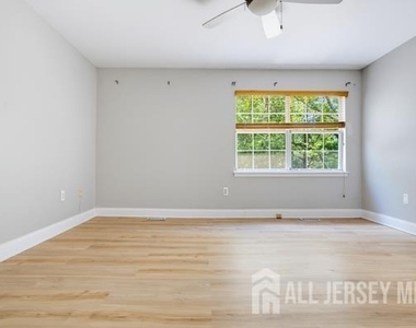 88 Wilshire Court - Photo Thumbnail 20