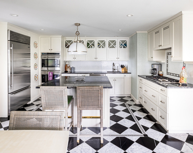 530 E 72nd Street - Photo Thumbnail 11