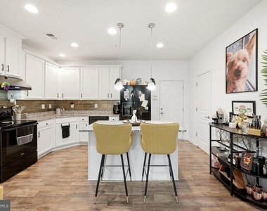 14848 Mason Creek Circle - Photo Thumbnail 9