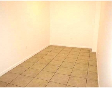 10193 Farragut Court - Photo Thumbnail 16