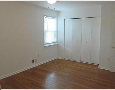 10193 Farragut Court - Photo Thumbnail 6