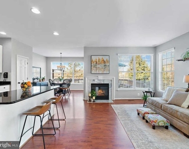 47326 Sterdley Falls Terrace - Photo Thumbnail 11