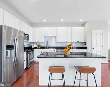 47326 Sterdley Falls Terrace - Photo Thumbnail 14