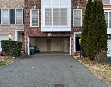 18405 Sierra Springs Square - Photo Thumbnail 1