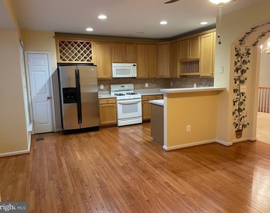 18405 Sierra Springs Square - Photo Thumbnail 14
