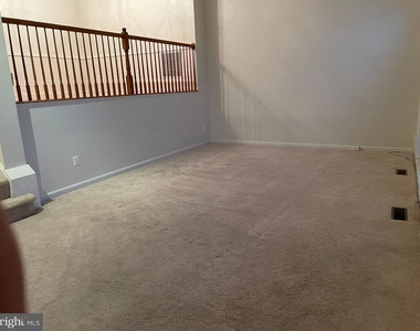 18405 Sierra Springs Square - Photo Thumbnail 9