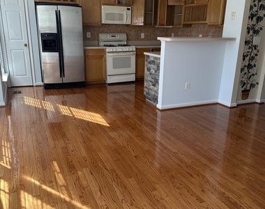 18405 Sierra Springs Square - Photo Thumbnail 13