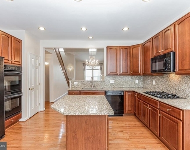 20884 Conesus Square - Photo Thumbnail 7