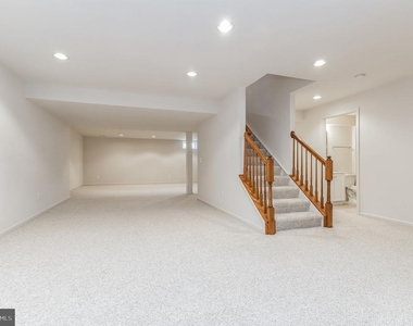 20884 Conesus Square - Photo Thumbnail 21