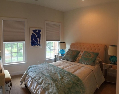 2094 Hutchison Grove Court - Photo Thumbnail 9