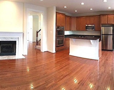 2094 Hutchison Grove Court - Photo Thumbnail 4