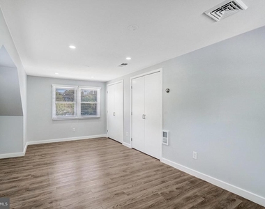 3120 Chepstow Lane - Photo Thumbnail 26