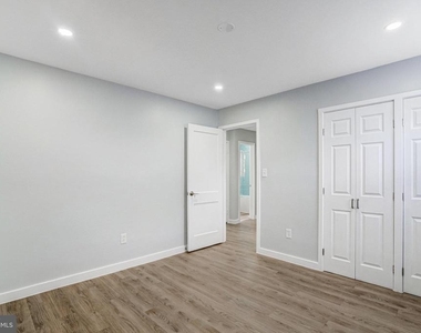 3120 Chepstow Lane - Photo Thumbnail 18
