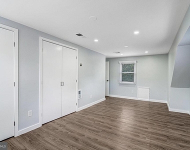 3120 Chepstow Lane - Photo Thumbnail 24