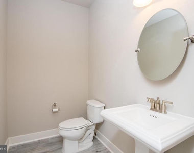 6928 Regent Lane - Photo Thumbnail 16
