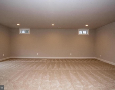 6928 Regent Lane - Photo Thumbnail 69