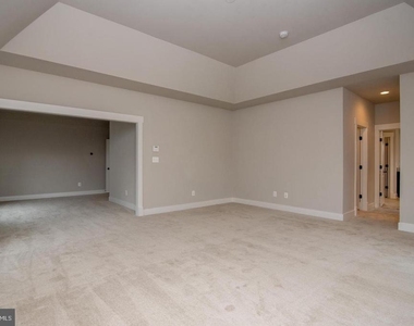 6928 Regent Lane - Photo Thumbnail 53