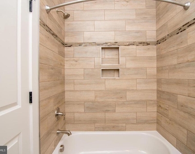 6928 Regent Lane - Photo Thumbnail 46