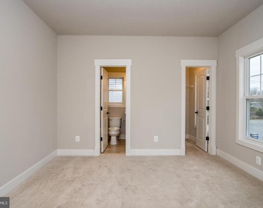 6928 Regent Lane - Photo Thumbnail 43