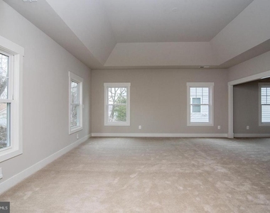 6928 Regent Lane - Photo Thumbnail 68