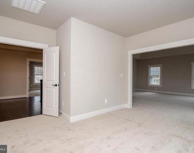 6928 Regent Lane - Photo Thumbnail 50