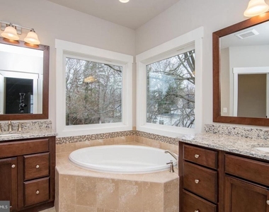 6928 Regent Lane - Photo Thumbnail 55