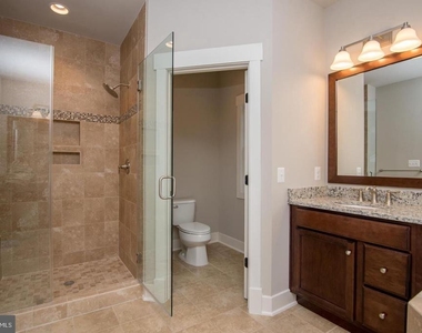 6928 Regent Lane - Photo Thumbnail 66