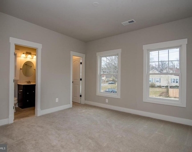 6928 Regent Lane - Photo Thumbnail 42
