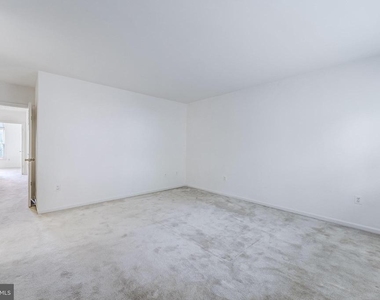 1443 Hampton Hill Circle - Photo Thumbnail 20