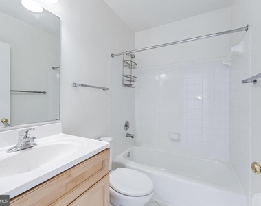 1443 Hampton Hill Circle - Photo Thumbnail 27
