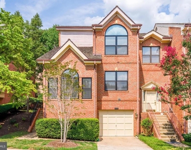 1443 Hampton Hill Circle - Photo Thumbnail 1