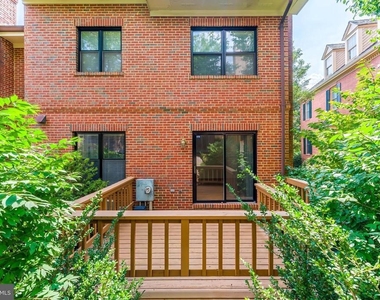 1443 Hampton Hill Circle - Photo Thumbnail 37