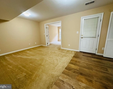 2527 Banshire Drive - Photo Thumbnail 12