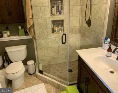 2124 Glenn Spring Court - Photo Thumbnail 13