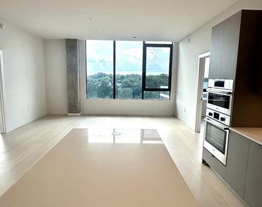 3030 Potomac Avenue - Photo Thumbnail 1