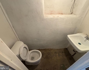 3263 N Etting Street - Photo Thumbnail 10