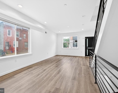 1870 N Marston Street - Photo Thumbnail 5