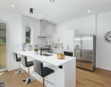 1331 S Bancroft Street - Photo Thumbnail 11