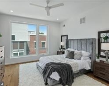 1331 S Bancroft Street - Photo Thumbnail 23