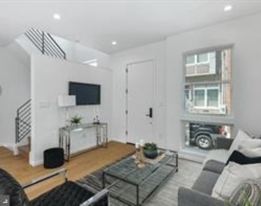 1331 S Bancroft Street - Photo Thumbnail 7