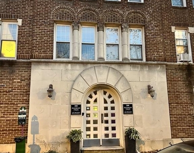 200-205 W Sedgwick Street - Photo Thumbnail 4