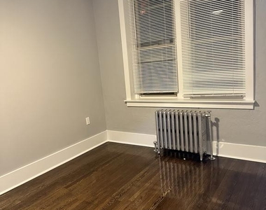 200-205 W Sedgwick Street - Photo Thumbnail 15