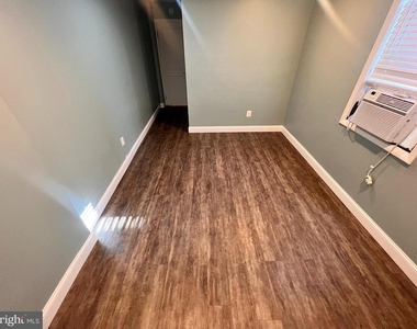 924 Catharine Street - Photo Thumbnail 7